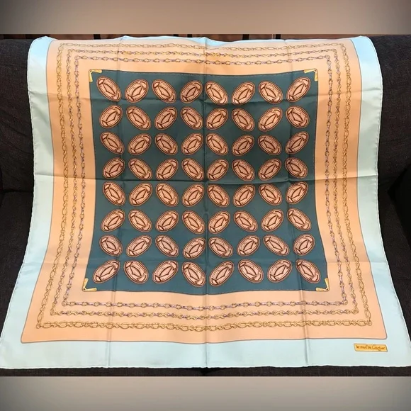 Cartier Must Line Chain Pattern Silk Scarf 😍🔥🔥